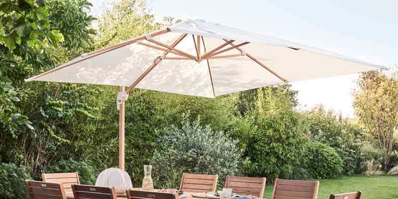 Parasol déporté extérieur inclinable et rotatif couleur écru